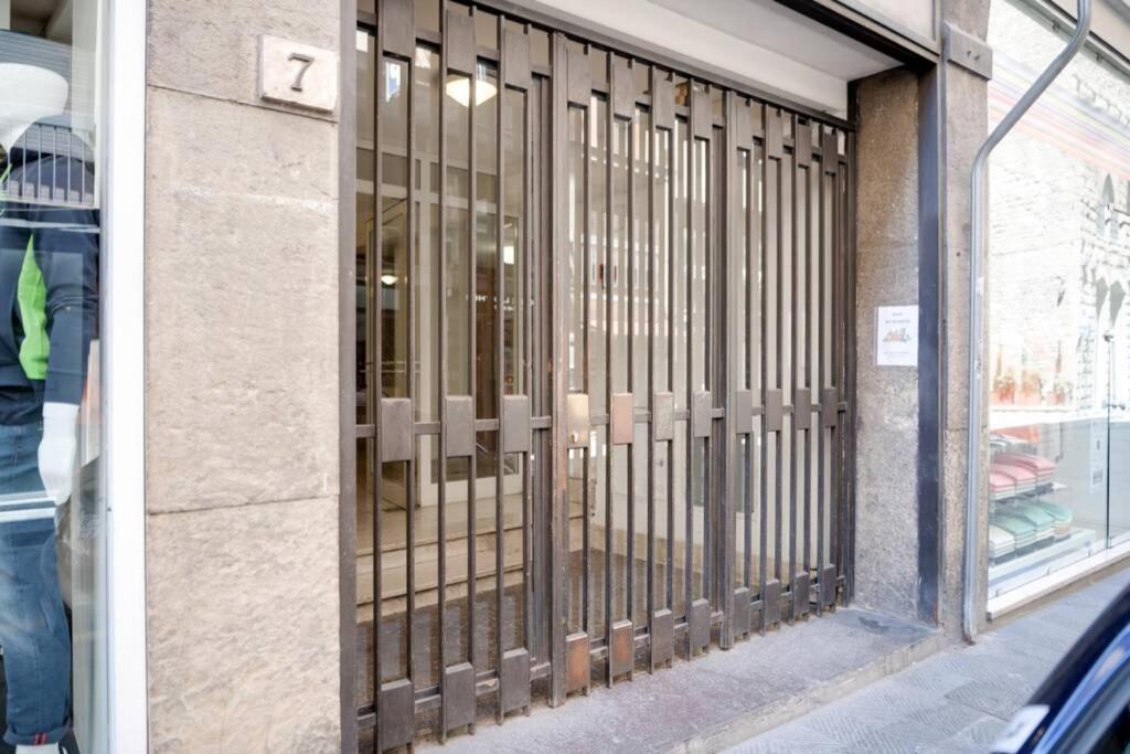 Ponte Vecchio-Newly Restyled Flat Apartment ฟลอเรนซ์ ภายนอก รูปภาพ